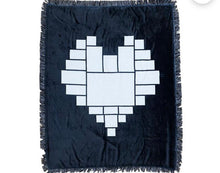 Load image into Gallery viewer, Heart Shape Blanket
